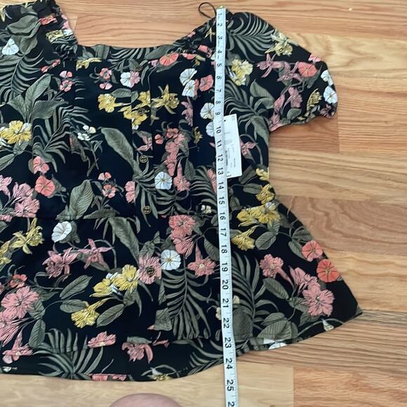 Liz Claiborne square neck button down floral blouse new with tag - Picture 4 of 7